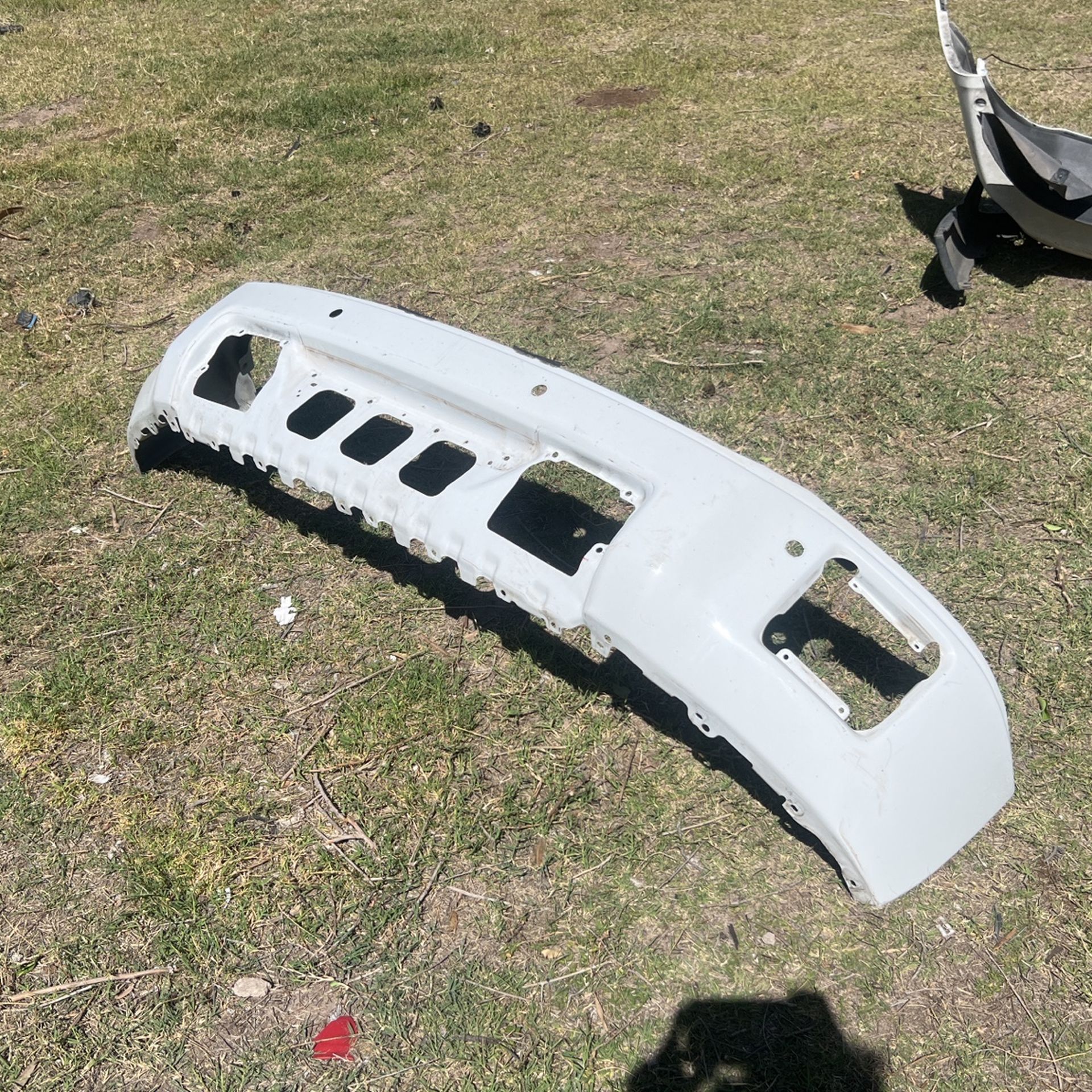 14-15 GMC Sierra Pickup Front Bumper W/ Camera Inserts (OEM) (IN EL CENTRO, CA)