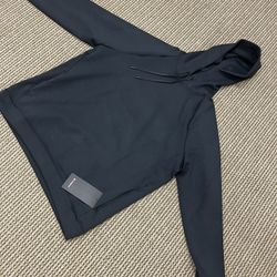 Lululemon Men’s sweater