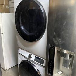 Samsung New Dent And Scratch Washer And Gas Dryer 