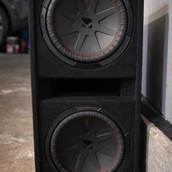 Kicker CompR Dual 12/Subwoofer Box – Clean & Hard-Hitting 🔊