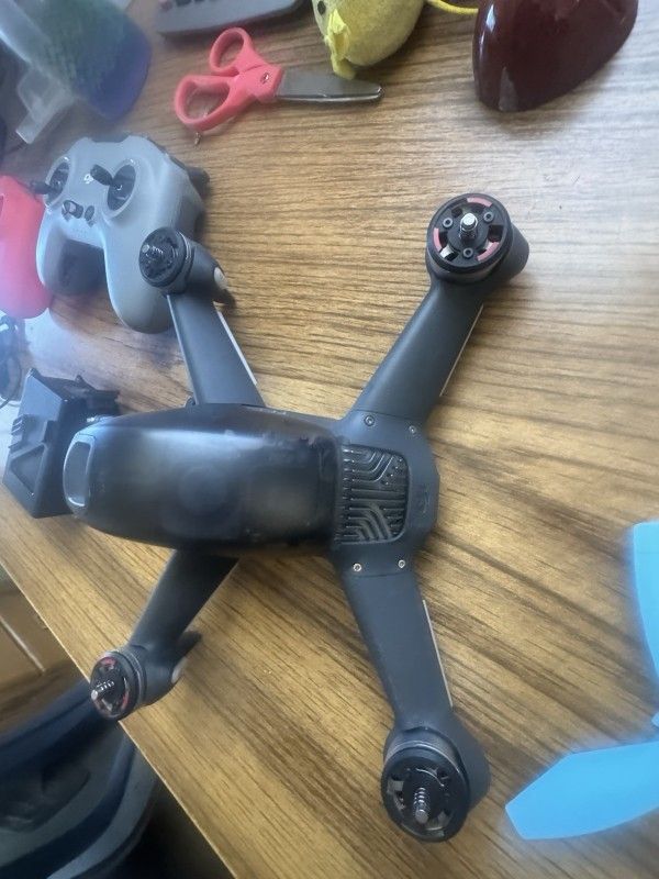 EXCELLENT CONDITION DJI FPV V2 Drone w/Goggles, Batteries, Controller, Chargers