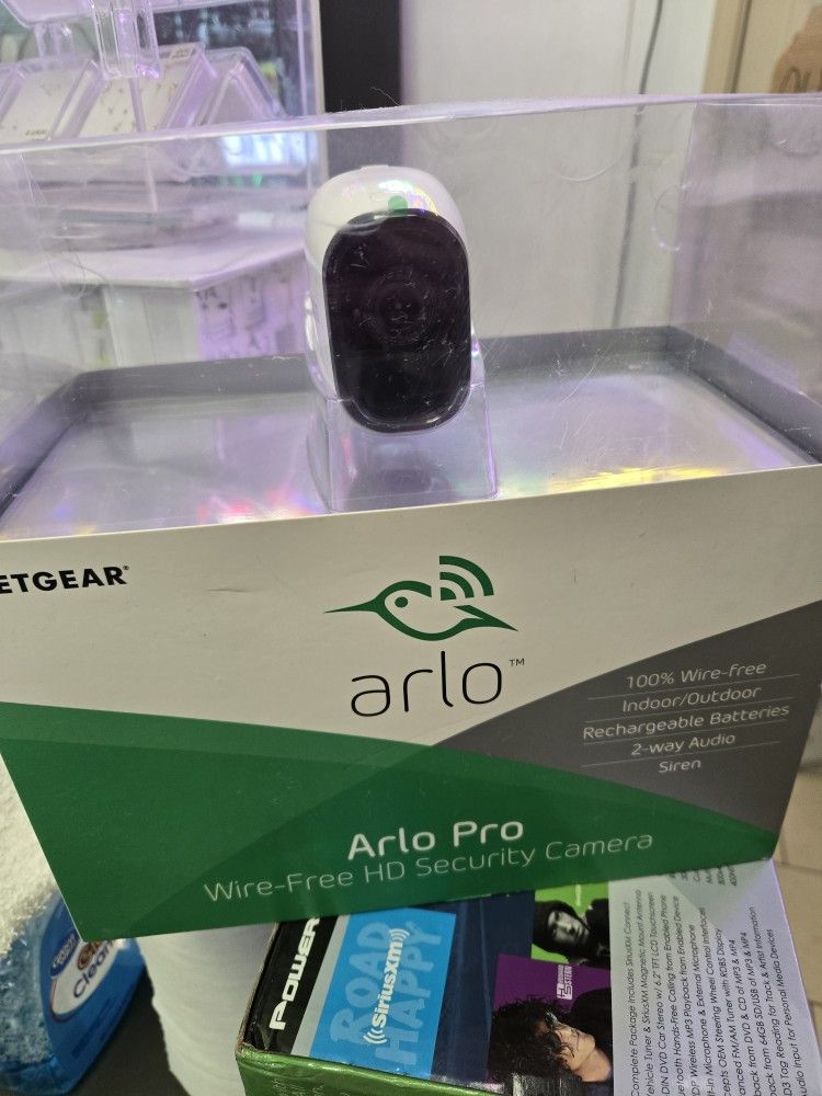 Arlo Pro Wire-Free HD Security Camera Netgear Indoor/Outdoor Rechargeable