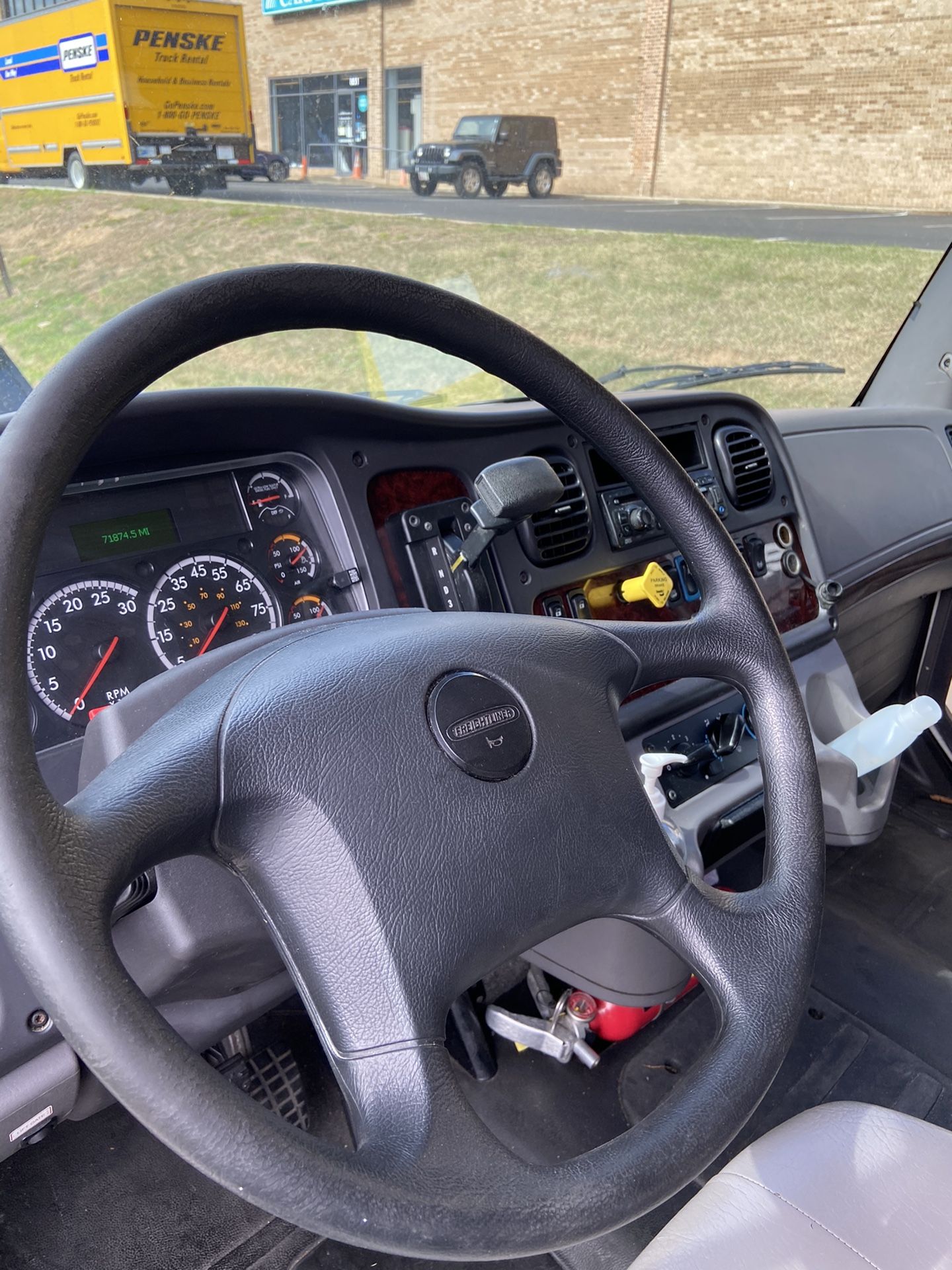 2016 Freightliner 26foot Box Truck