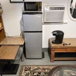 Small Microwave Oven