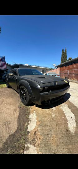 2014 Dodge Challenger RT V8 Standard transmission (stick-shift)