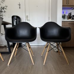 Flynn Molded Mid-Century Dinning Armchairs