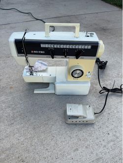 Vintage Singer SO-FRO Sewing Machine 9315 with Foot Pedal Included