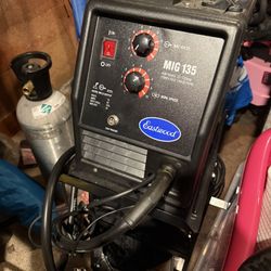 Eastwood MIG 135 Welder