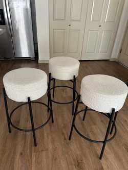 Set of 3 Bar Stools with Black Metal Frame