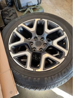 2025 RAM 1500 OEM wheels and tires