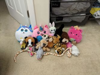 Set of stuffed animals
