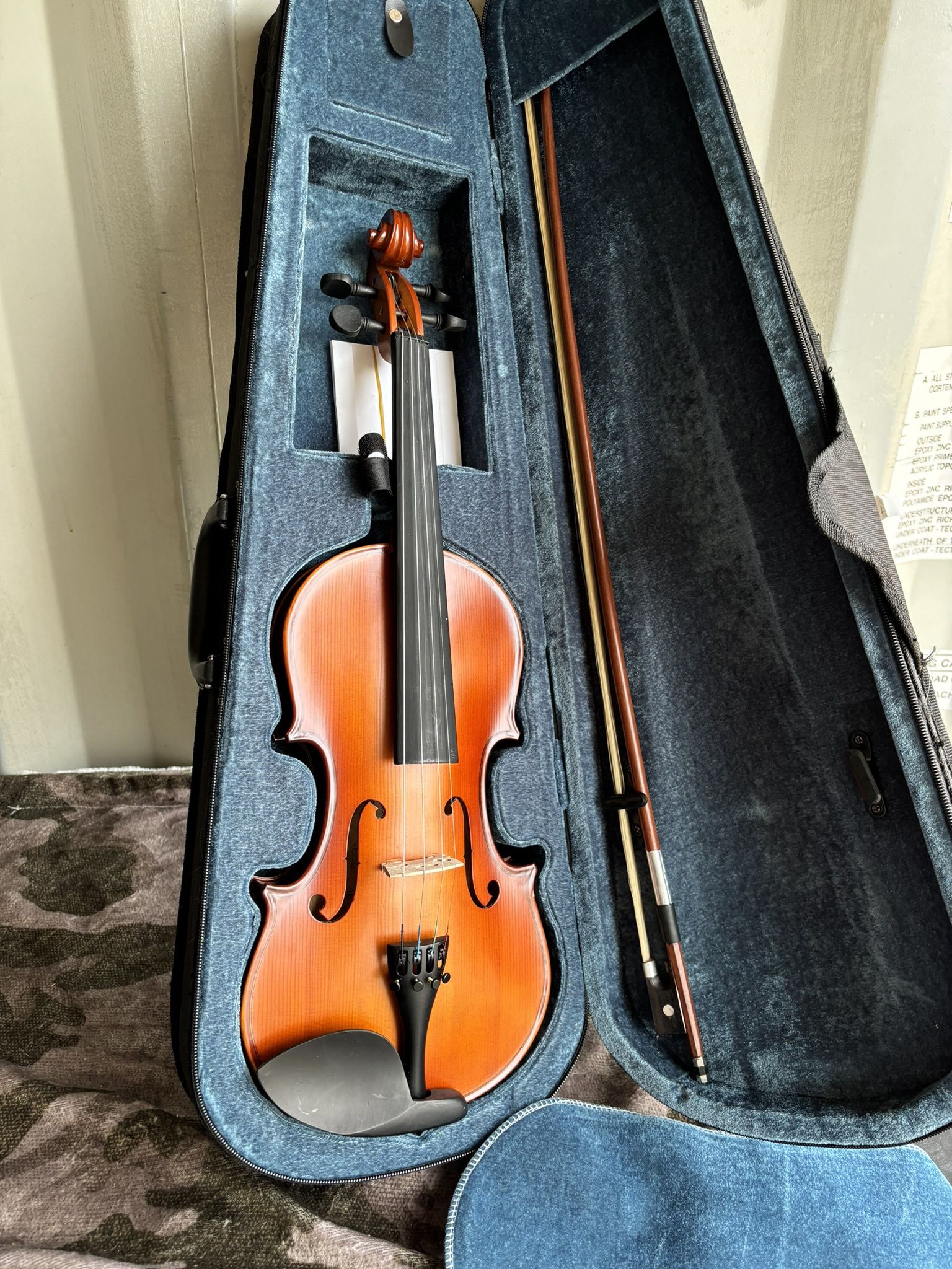 Child’s Violin 4/4 Mendini 