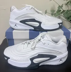 Nike Basketball Shoes Size 13 NEW