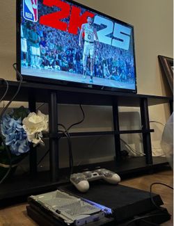 PS4 Bundle - 2 Controllers + 2K25