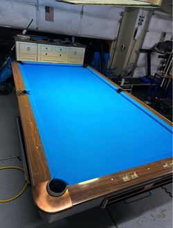 Brunswick gold crown III 9' tournament pool table