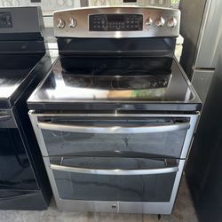 GE Double Convection Oven Range In Great Condition / Estufa Electrica Con Doble Horno