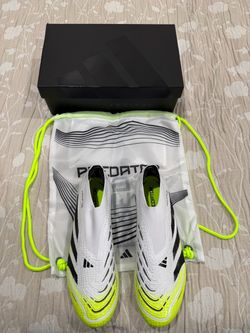 Adidas Predator Laceless Soccer Cleats