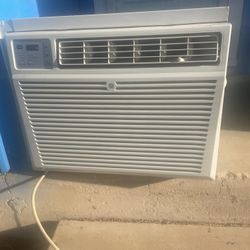 GE Window unit 220 Plug