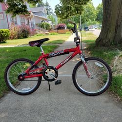 20" NEXT WIPEOUT BIKE