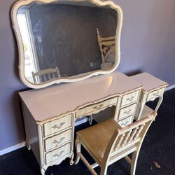 Vintage Vanity Table Set