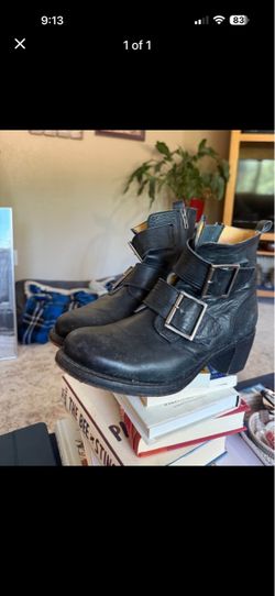 FRYE Sabrina Double Buckle Zip ankle boot black - wome size 9 1/2 M - can ship