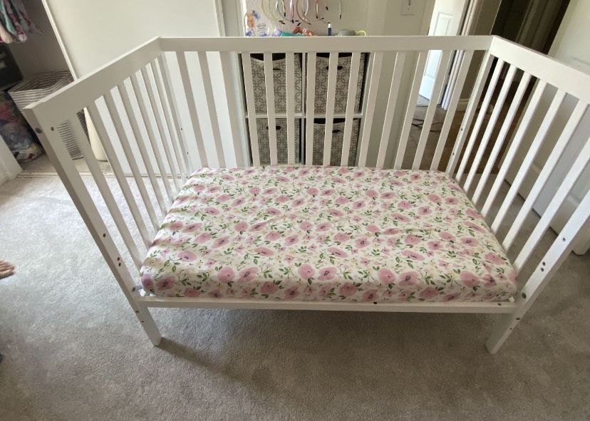 Crib/Toddler bed & Mattress