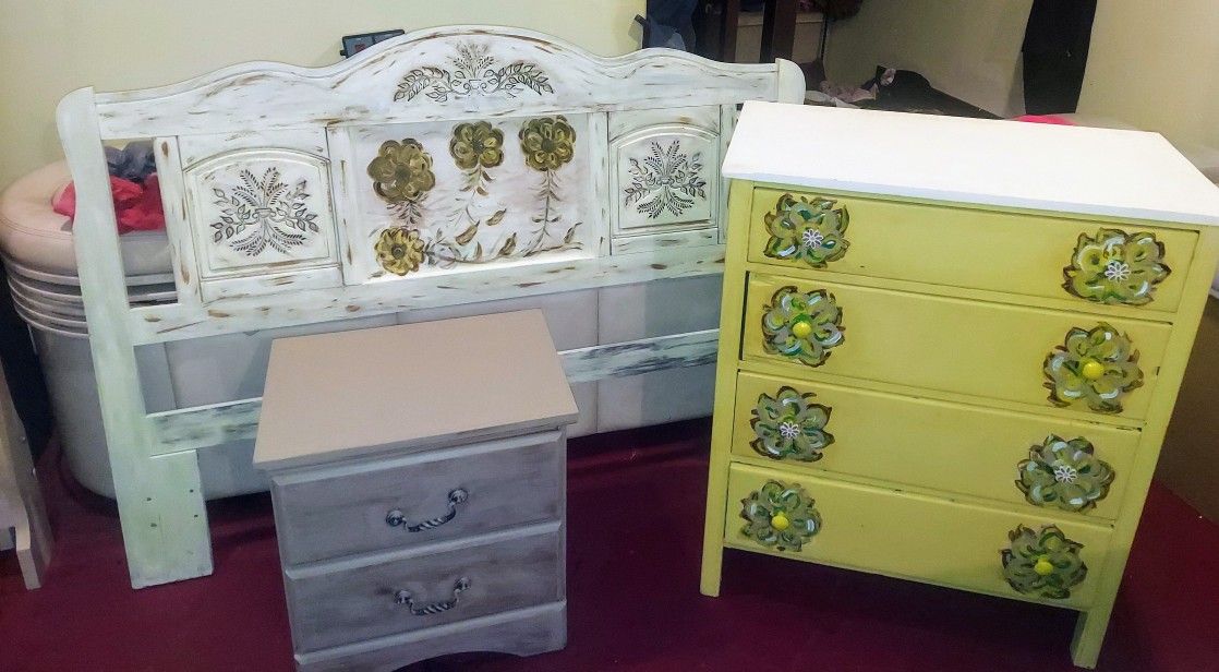 Antiqued Oak Bed Room Set Excellent Condition Sould Oak Can Deliver Okc Area 30