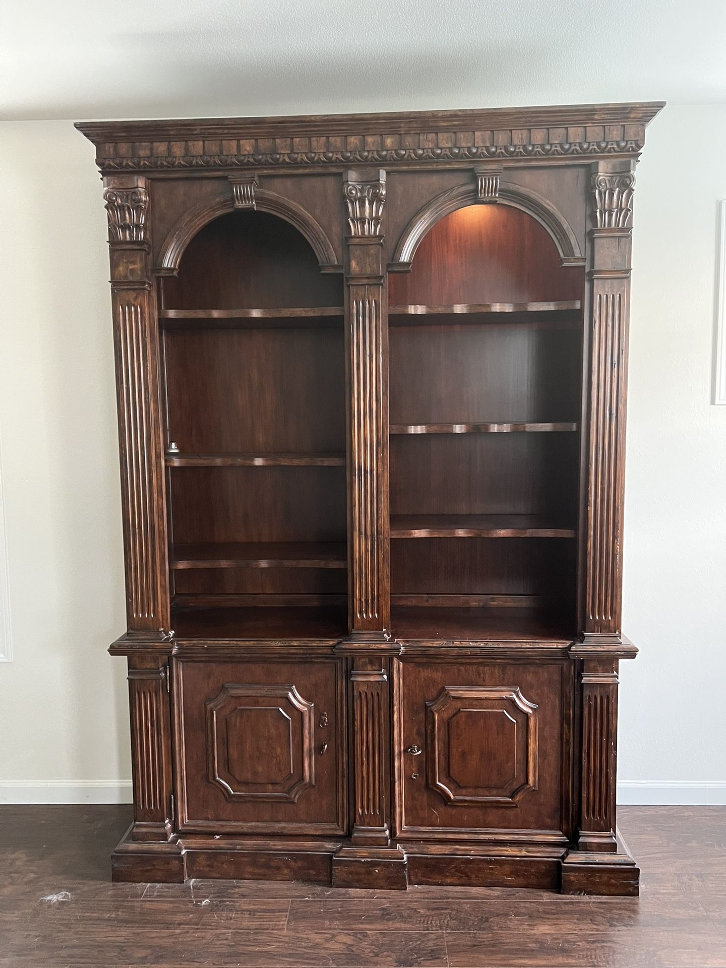 Book Case/ Books Shelf