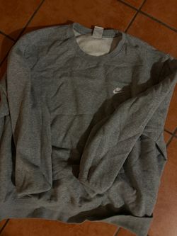 Nike men’s crew neck