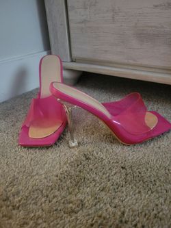 Pink shoes size 10
