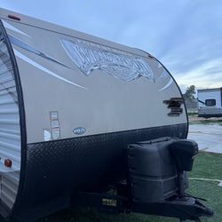 2017 Wildwood X-lite Travel Tráiler In Víctorville Ca