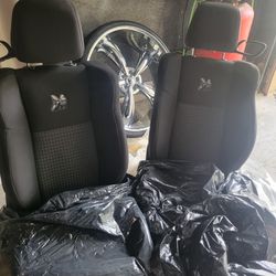 CHARGER SCAT BACK SEATS 2019
