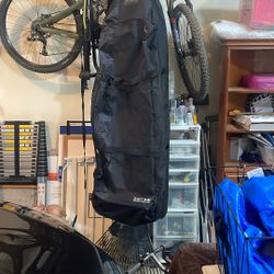 Like New Padded Travel Golf Bag