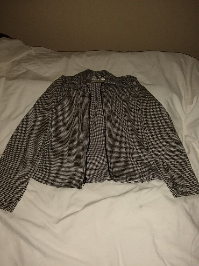 A Little Casual Short Skirt With A Jacket