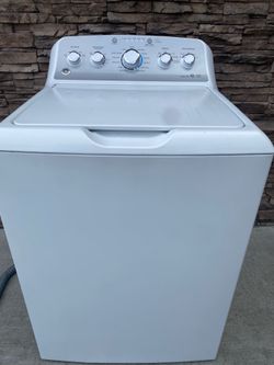 GE WASHER OVERSIZED CAPACITY IN GREAT CONDITION