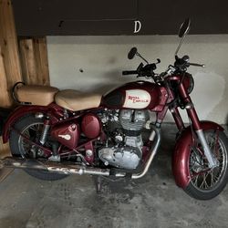 Royal Enfield Classic 500