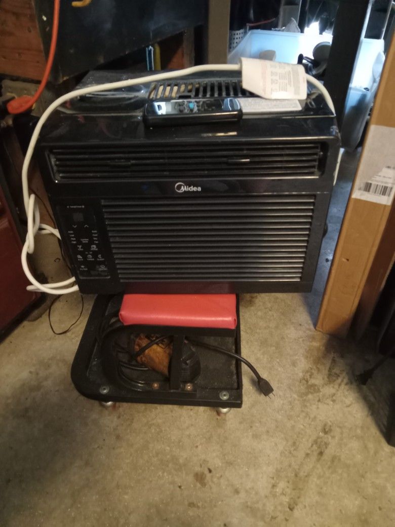 6000 BTU AC  In Great Working Order $70 With Remote