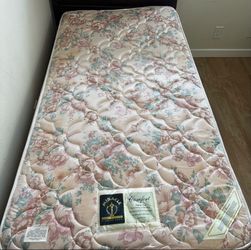 2 twin beds