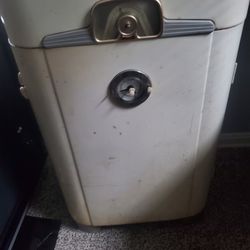 Vintage Nesco Electric Roaster 