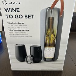 Wine To Go Set. NEW