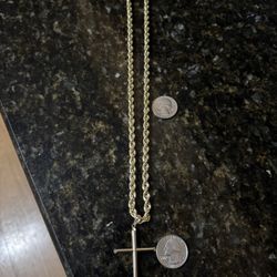 14k Yellow Gold Rope Chain Cross Pendant