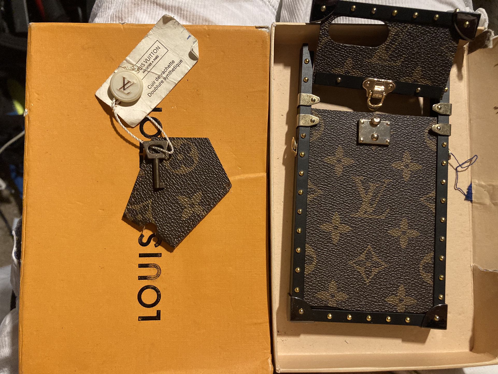 LOUIS VUITTON - EYE TRUNK WITH STRAP IPHONE X/XS for Sale