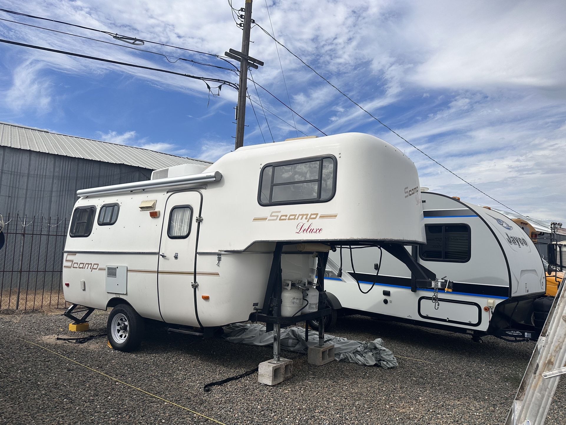 2010 Scamp deluxe 19’