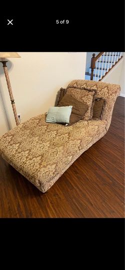 Tuscan Chaise Lounge