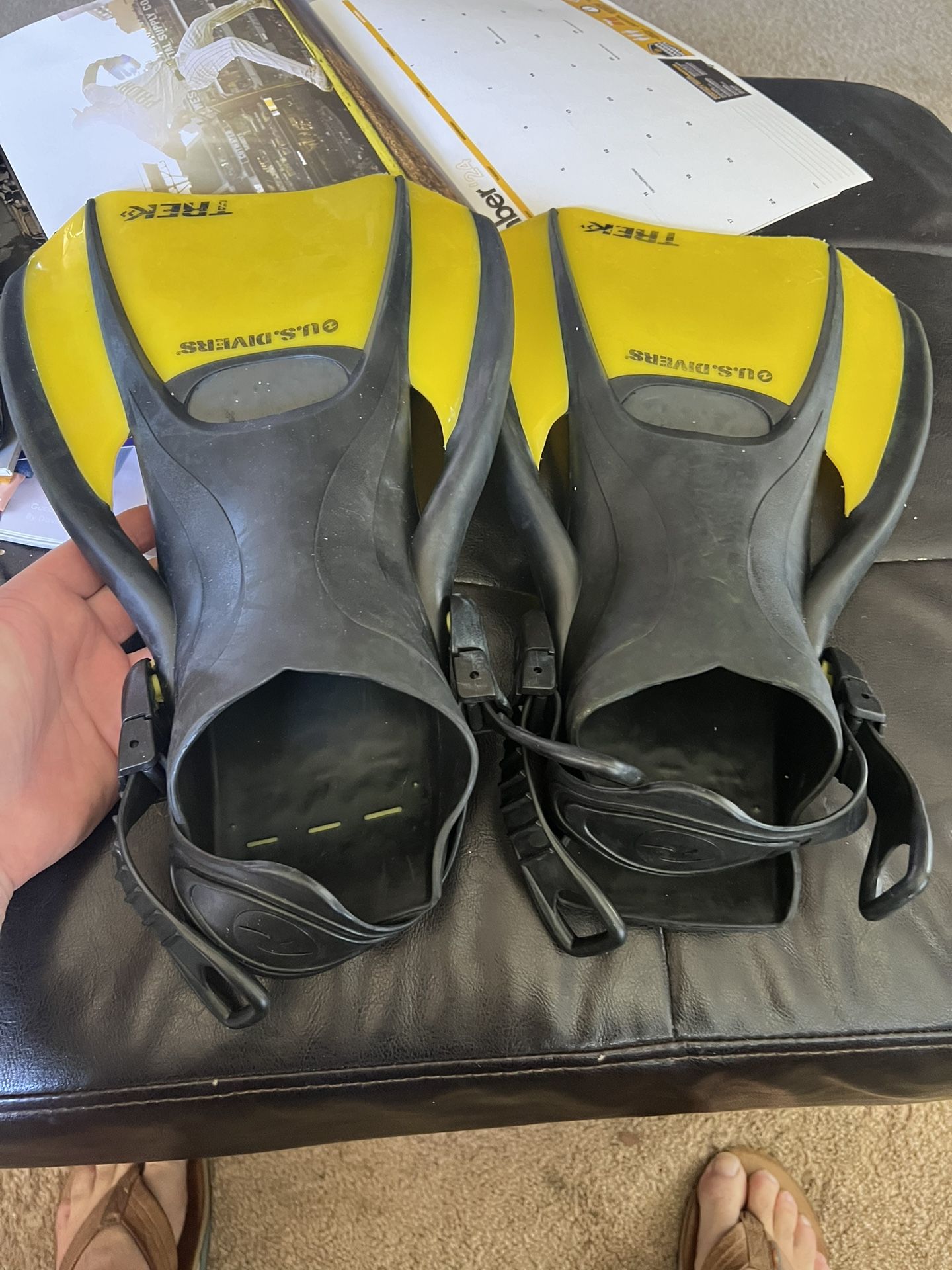 Adult Size Large 10-14 Snorkeling Fins Diving Flippers Boogey Boogie Board Surfing