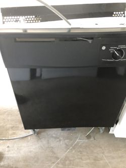 Black Ge dishwasher