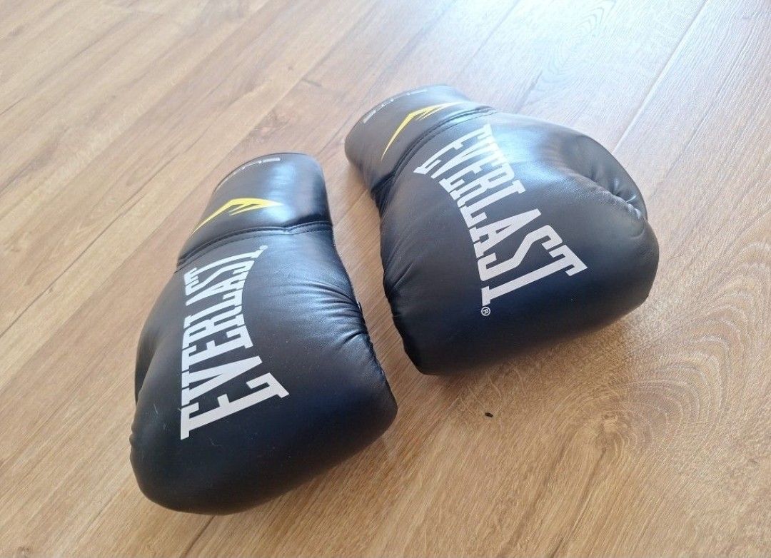 Everlast Elite With Evershield XL 16oz Boxing GLOVES BLACK AND Yellow