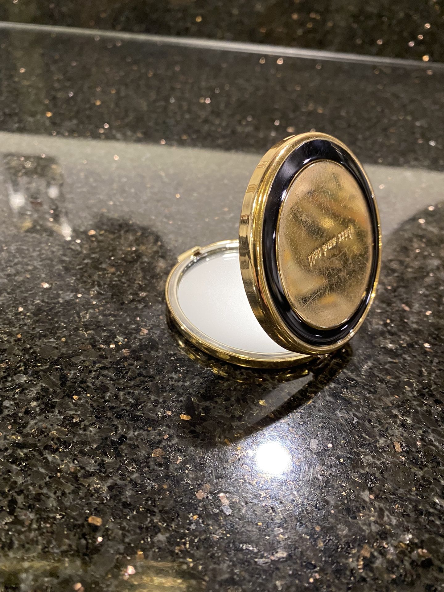 Lenox Kate Spade Compact Mirror “Kiss and Tell”