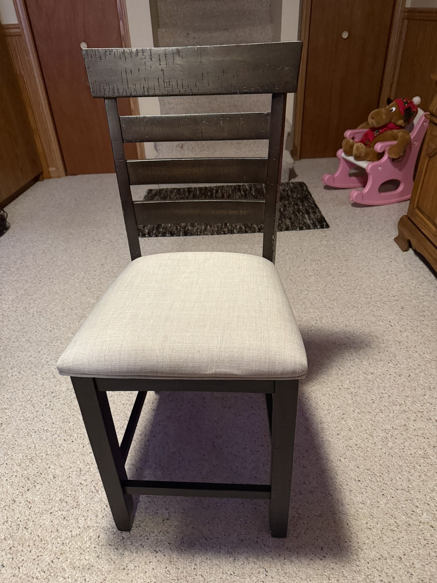 4 Counter Height Chairs Basically Like New