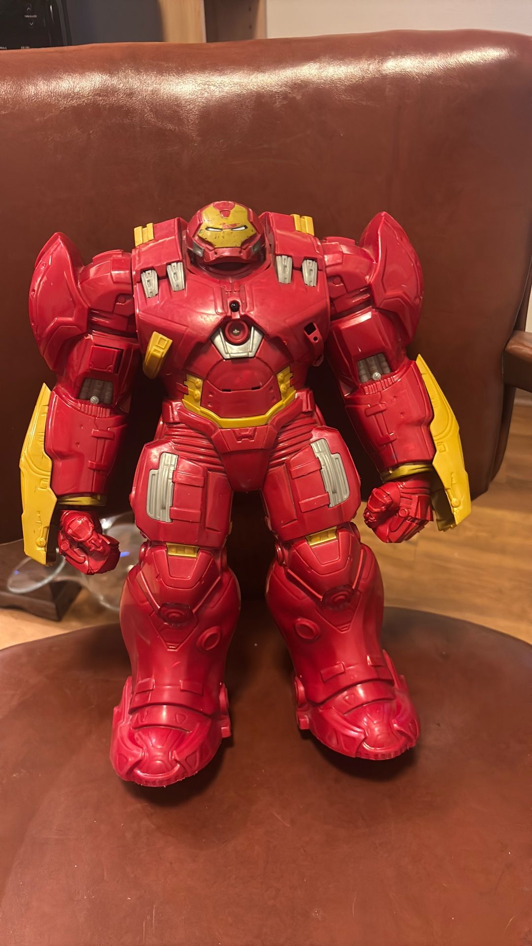 Avengers Age Of Ultron Titan Hero Tech Interactive Hulk Buster Action Figure